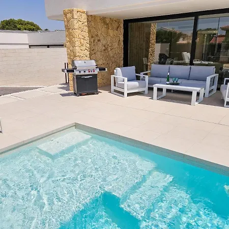 Fee4me Exclusive With Pool And Parking Villa *